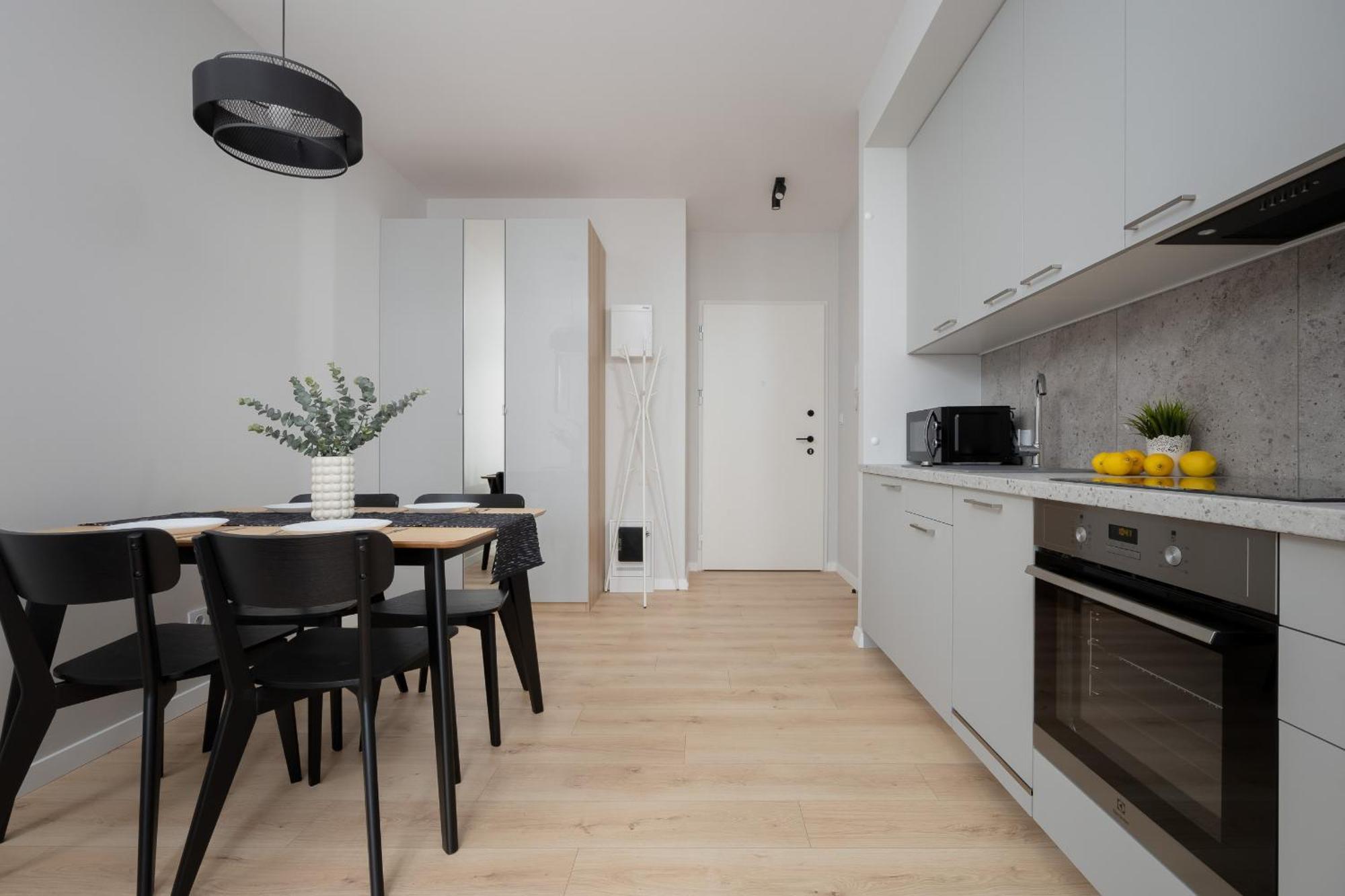 Stylish Apartments With Parking By Noclegi Renters Warschau Exterior foto