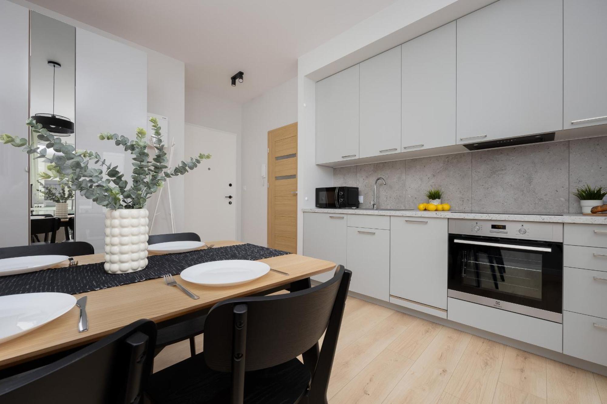 Stylish Apartments With Parking By Noclegi Renters Warschau Exterior foto