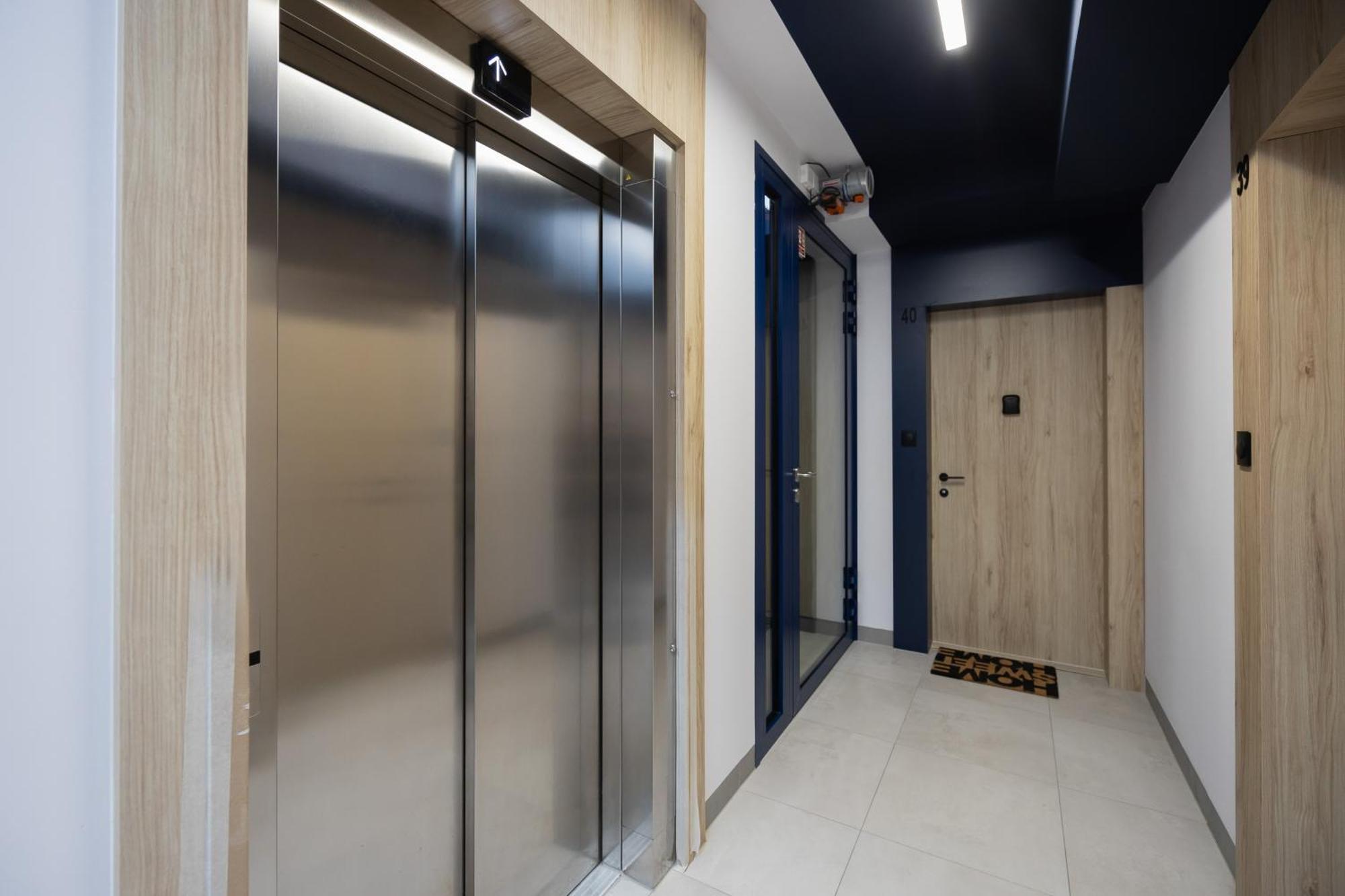 Stylish Apartments With Parking By Noclegi Renters Warschau Exterior foto