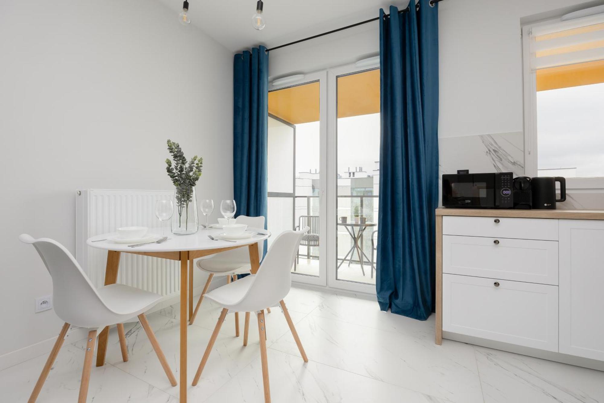Stylish Apartments With Parking By Noclegi Renters Warschau Exterior foto