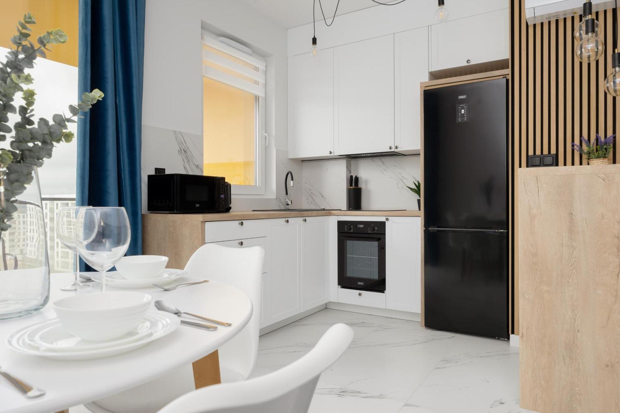 Stylish Apartments With Parking By Noclegi Renters Warschau Exterior foto